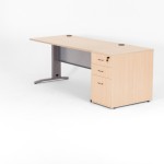 Mesa de escritorio recto QUADRA + cajonera de madera