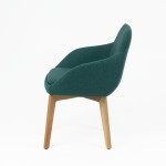 Butaca de recepción EUCALY con patas de madera